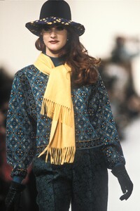 YvesSaintLaurent1991FW4.thumb.jpg.d068d046e648c4c14a08826c01e81dce.jpg