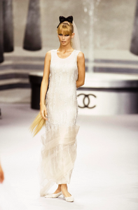 chanel-hc-fw-1995-4-0.png