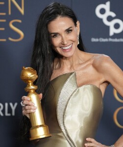 demi-moore-wins-best-actress-at-golden-globes-2025-3.jpg