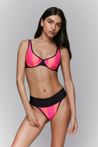 eservices_sarda_swim-swim-wire_bikini_top-lin-3600310-pink-174932.thumb.jpg.9c30faa402abe7590eecd5528b94e88a.jpg