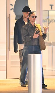 hailey-bieber-elevates-casual-style-with-bottega-veneta-and-rhode-beauty-for-la-date-night-5.jpg