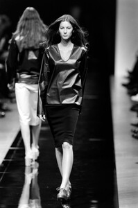 jilsanderfw19997.thumb.jpg.603f319aea09668873569ea43da25984.jpg