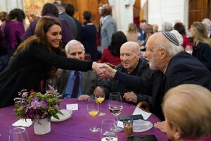 kate-middleton-at-holocaust-memorial-day-in-london-01.27.2025-4.jpg