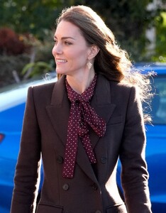 kate-middleton-s-elegant-comeback-recycling-fashion-with-a-royal-twist-4.jpg