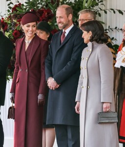 kate-middleton-welcomes-amir-of-qatar-12.03.2024-1.jpg