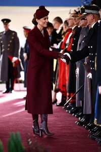 kate-middleton-welcomes-amir-of-qatar-12.03.2024-7.jpg