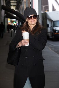 katie-holmes-attends-our-town-matinee-in-nyc-01.15.2025-0.jpg