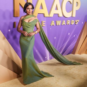 kerry-washington-at-naacp-awards-in-los-angeles-03-16-2024-6.jpg