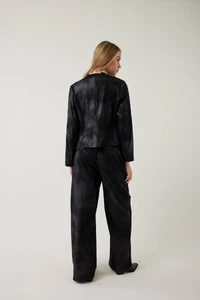 pantalon-camille-negro(3).thumb.webp.b5cbb42e5b290fb7440f9d1af2e47fa7.webp