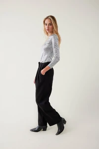 pantalon-mulsanne-negro(2).thumb.webp.9215e47d88b6177a12920656949ab8ef.webp