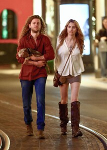 paris-jackson-and-music-producer-justin-long-spend-time-together-in-la-oct-24-3.jpg