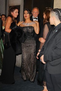 salma-hayek-arriving-at-the-kering-foundation-dinner-in-new-york-09-09-2024-4.jpg