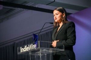 selena-gomez-receives-spotlight-award-at-indiewire-honors-2024-7.jpg