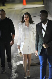 selena-gomez-smiles-leaving-jimmy-kimmel-live-01.06.2025-0.jpg
