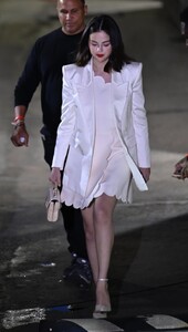 selena-gomez-smiles-leaving-jimmy-kimmel-live-01.06.2025-5.jpg
