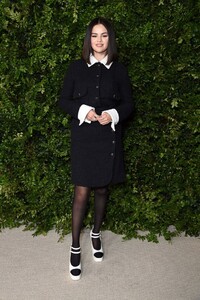 selena-gomez-sparkles-at-chanel-luncheon-after-golden-globe-nod-0.jpg