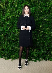 selena-gomez-sparkles-at-chanel-luncheon-after-golden-globe-nod-6.jpg