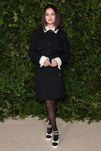 selena-gomez-sparkles-at-chanel-luncheon-after-golden-globe-nod-9.jpg