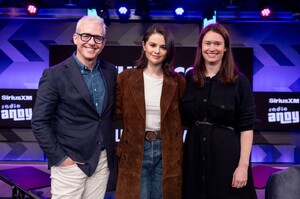 selena-gomez-visits-siriusxm-studios-12.09.2024-4.jpg