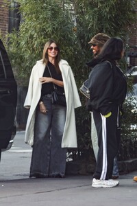 sofia-vergara-and-lewis-hamilton-enjoy-a-two-hour-lunch-date-in-nyc-15.01.2025-9.jpg