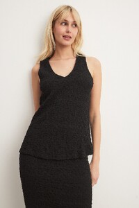 structured_sleeveless_top_1100-008933-0002_1215.jpg