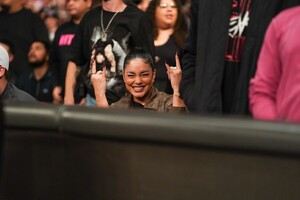 vanessa-hudgens-at-wwe-monday-night-raw-in-glendale-11-25-2024-1 (1).jpg