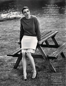 vogue-uk-2012-07-jul(dragged)17.thumb.jpg.13a52a8efbfb7411a083514e72235031.jpg