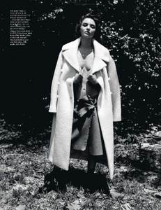 vogue-uk-2013-09-sep-312.thumb.png.1c1975f531ad09fd42d1085b8232ebc7.png
