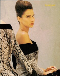 vogueitsept1989.thumb.jpg.cda01d8bdad70eb2e5f2588fe7b07efd.jpg