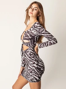 zebra-print-mini-dress-black-dress-weekends-clothing-2.jpg