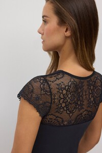 10738-3-camiseta-lencera-mujer-ysabel-mora-negro.thumb.jpg.edcaac6f3776ff9302a8769dc0e48f3a.jpg