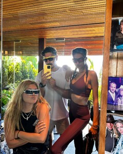 [2023.04.10] clint_340343687_253333943797325_8130202604024347938_n..jpg