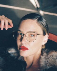 [2024.12.31] carolinalemkeberlin.il_471937169_18479747509044273_5857142937861995576_n.jpg