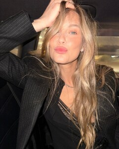 [2025.01.02] barrefaeli_472182127_1122189786581172_782419540649897345_n.jpg