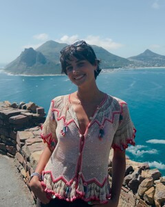 [2025.01.06] taylor_hill_472820555_18484666999024492_6662321119072686606_n.jpg