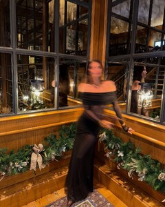 [2025.01.01] sarasampaio_472496431_18484843330058288_3705773133658590760_n.jpg