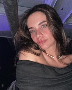 [2025.01.01] sarasampaio_472519783_18484843369058288_6148543735957182271_n.jpg