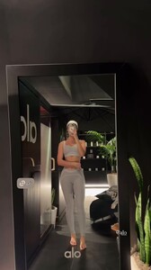 [2025.02.03] carmellarose_3560176441382107390.jpg