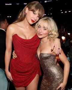 [2025.02.03] entertainmenttonight_476025801_18482355850012712_2709292651377240016_n.jpg