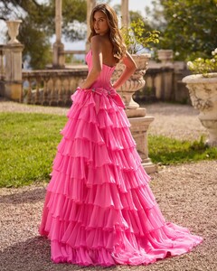 [2025.02.03] sherrihill_476371416_18496344304046023_105538621723074399_n.jpg