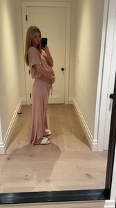 [2025.02.05] katelove_3561739327987056021.jpg