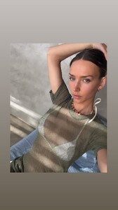 [2025.02.05] rachelc00k_3561620675539903679.jpg