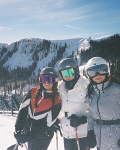 [2025.02.05] sarasampaio_476346880_18490980292058288_6563408596465301164_n.jpg