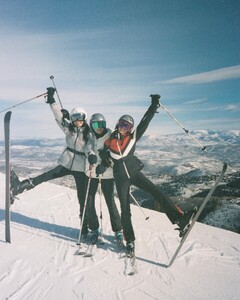 [2025.02.05] sarasampaio_476431722_18490978222058288_4322608485631175421_n.jpg