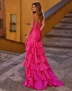 [2025.02.05] sherrihill_476366846_18496675537046023_1286755176025660576_n.jpg