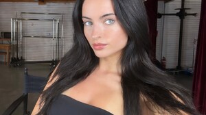 [2025.02.06] reneemurden_h3561876451622247096.jpg