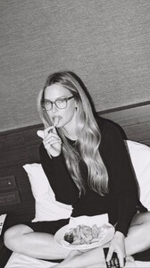 [2025.02.09] carolinalemkeberlin.il_3564055260989244360.jpg