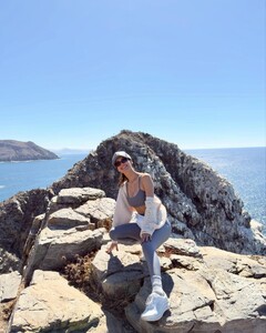 [2025.02.09] victoriajustice_476656784_18576129520006824_4787287649989685924_n.jpg