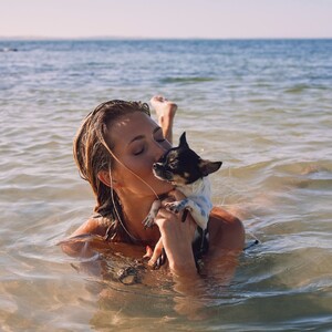 [2025.02.11] lindsaydemyan_479485603_18484224520021010_5596382491112187950_n.jpg