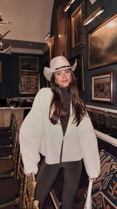 [2025.02.14] helenowen_3567681948287046360.jpg